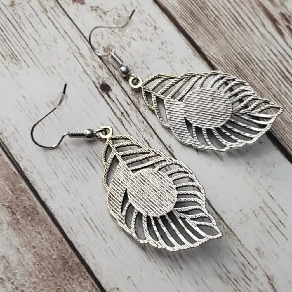 Leaf Style Dangle Earrings - Brand New (Tarnished)